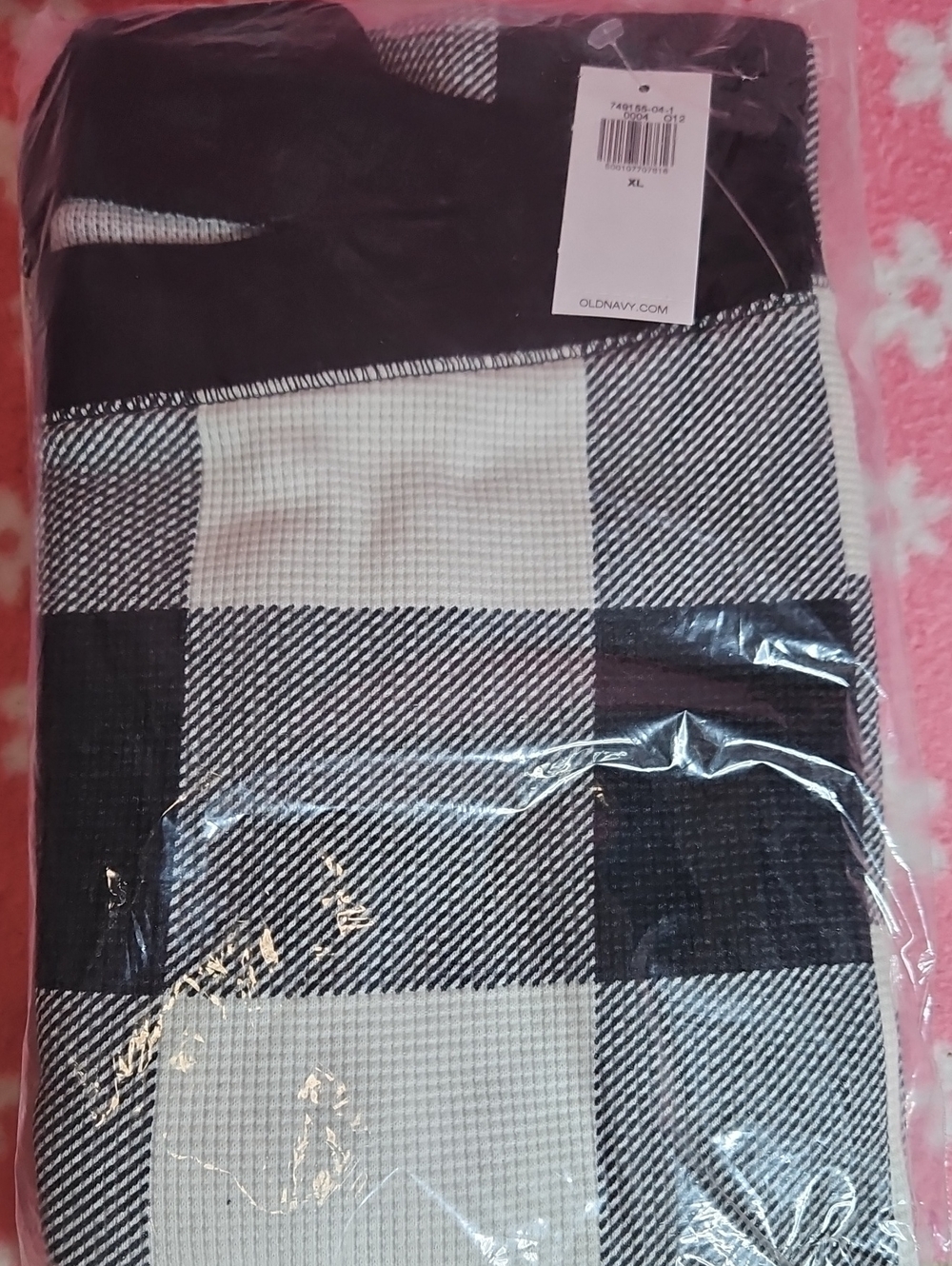 Old Navy Black and White Buffalo Plaid Thermal Bottom XL